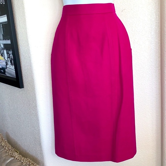 LOUIS FERAUD trophy vintage pink wool suit, tailored skirt & jacket. 6 EUC - Picture 4 of 17